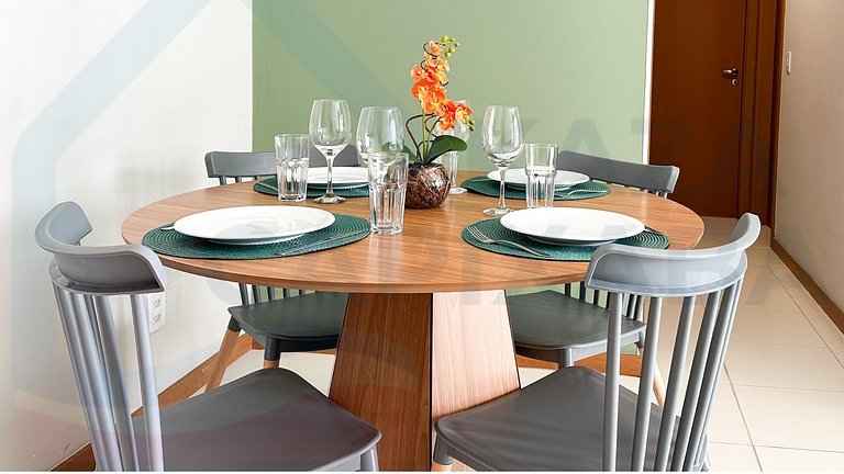 Vista p/ o Mar - Amplo apto de 2 quartos.