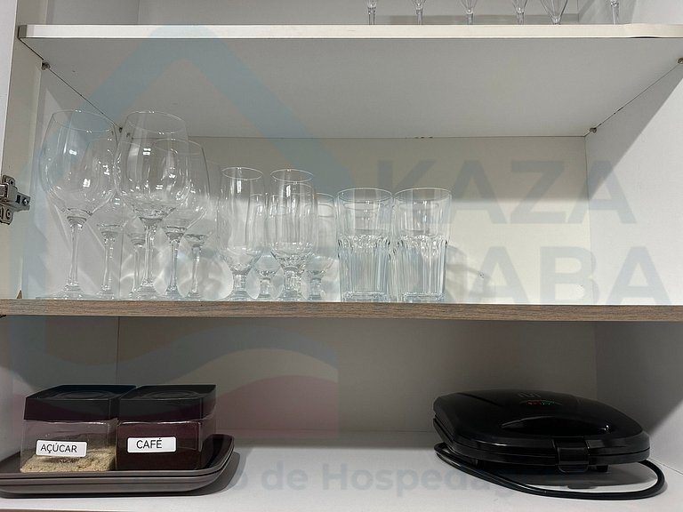 Vista p/ o Mar - Amplo apto de 2 quartos.