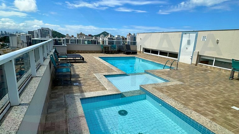 Apto próx a praia de Itapoã com Piscina